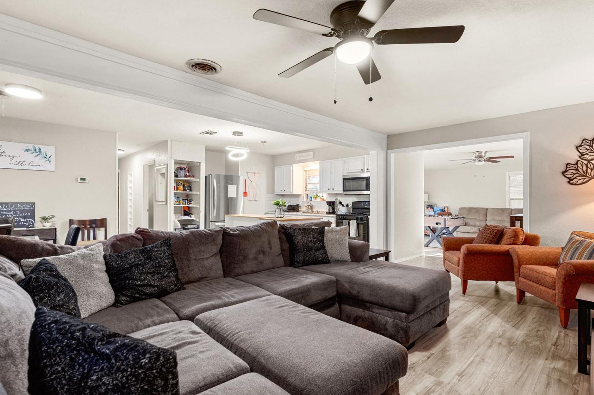 Cozy 3 Bedroom With Hot Tub 2 Min Away From Lackland San Antonio Exterior photo
