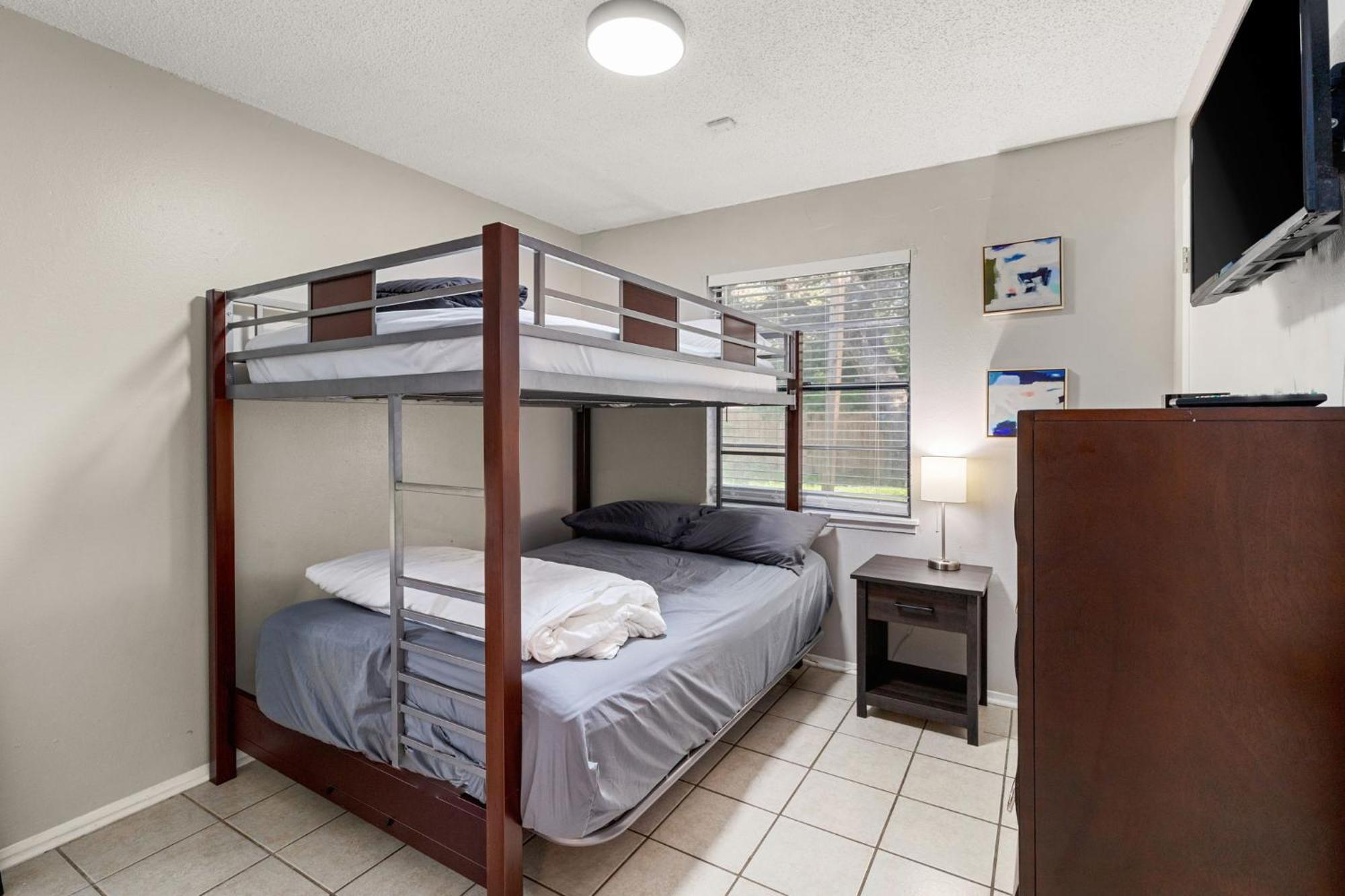 Cozy 3 Bedroom With Hot Tub 2 Min Away From Lackland San Antonio Exterior photo